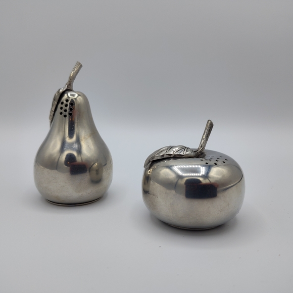 Vintage Pewter MCM Kirk Stuff Pear And Apple Salt And Pepper Shakers EVC - Picture 1 of 4